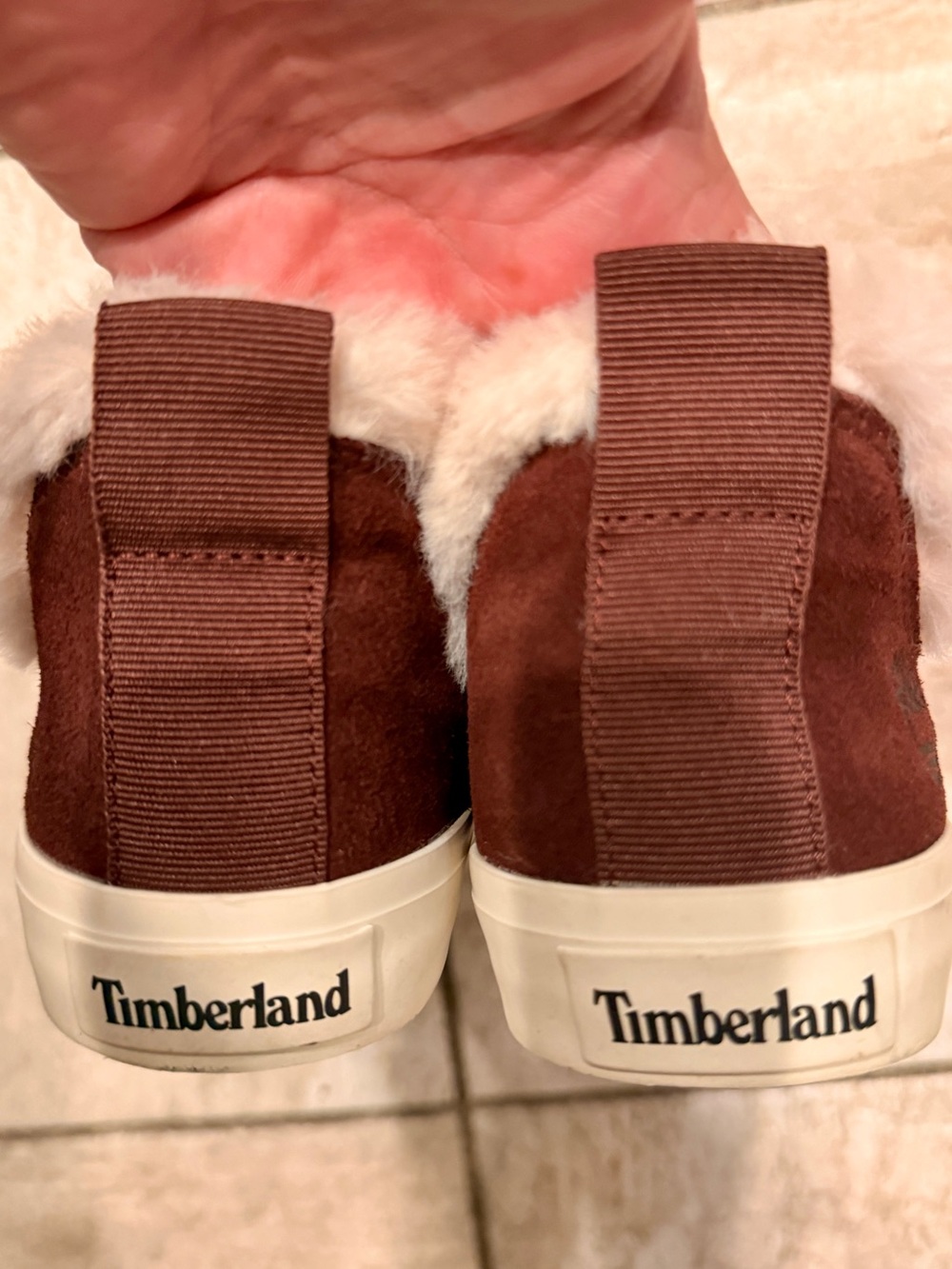 Timberland Women's Chestnut Suede Slip-On Slippers with Cream Fur Trim - Picture 5 of 11